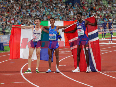 European Athletics Championships - 10000 meter menn Finale - Yann Schrub, Yemaneberhan Crippa, Zerei Kbrom Mezngi