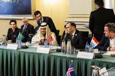 Gaza meeting in Oslo: group photo