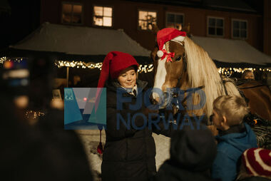 Julemarked i Hjelmeland