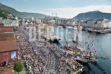 Parade under Tall Ships' Races