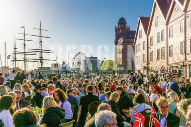 17. mai feiring på Bryggen i Bergen