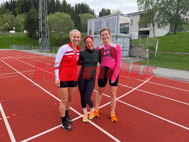 Kristin Waaktaar Opland vant sølv på NM halvmaraton i 2023. Her sammen med  Camilla-Marie Flaaten (i midten) og  Ingrid Lunde Steen (t.h)