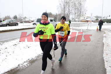 Blinde Bedir Yiyit løp maraton med ledsager under Jessheim Vintermaraton 2023