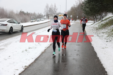 Emilie Sakariassen og Jonathan Whistler løp maraton under Jessheim Vintermaraton 2023