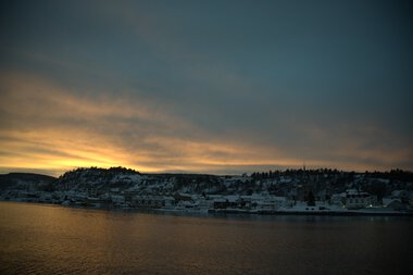 Svelvik Svelvikstrømmen vinter solnedgang