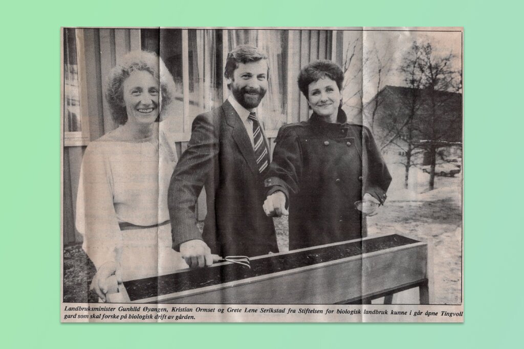 Fra «Nordmørsposten» 06.02.1987. Statsråd Gunhild Øyangen sammen med Grete Lene Serikstad til venstre og Kristian Ormset ved åpningen av NORSØK.